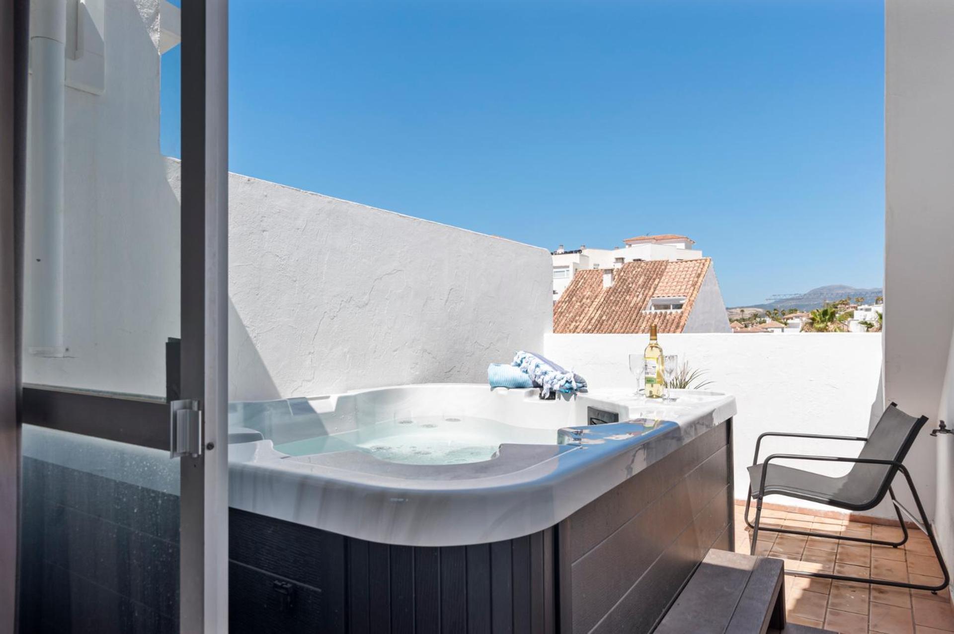 Lovely Penthouse Near Estepona Marina By Costarentals - Ref M15 Exterior foto